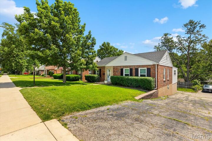 Property Photo:  7266 Mackenzie Road  MO 63123 