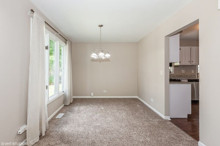 Property Photo:  98 Quail Hollow Court  IL 60540 