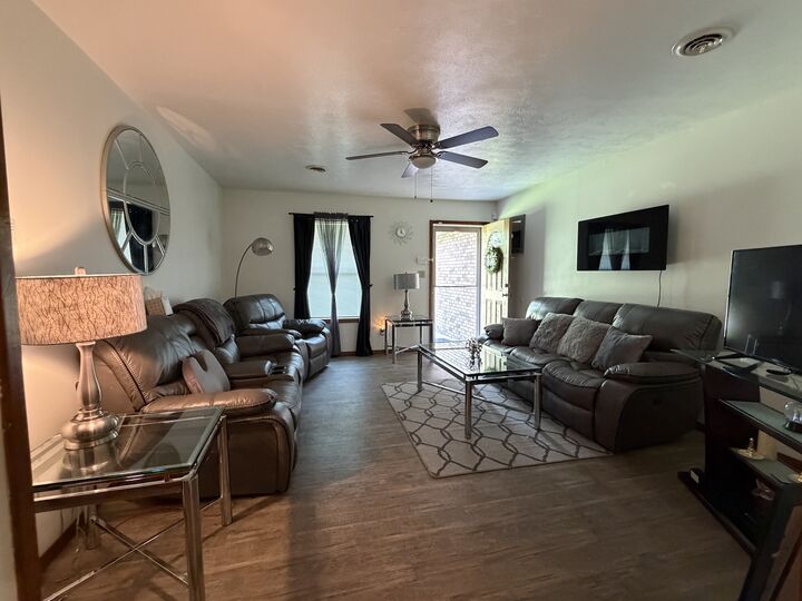 Property Photo:  2112 Illinois Avenue  IL 62966 