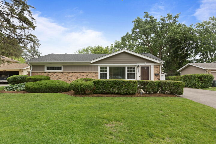 Property Photo:  227 S Cedar Street  IL 60067 