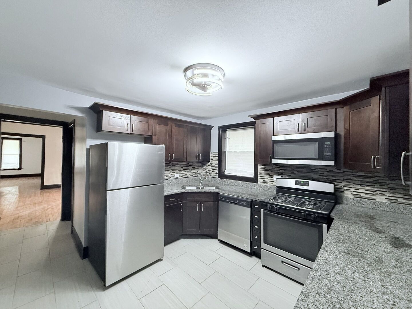 Property Photo:  7924 S Peoria Street  IL 60620 