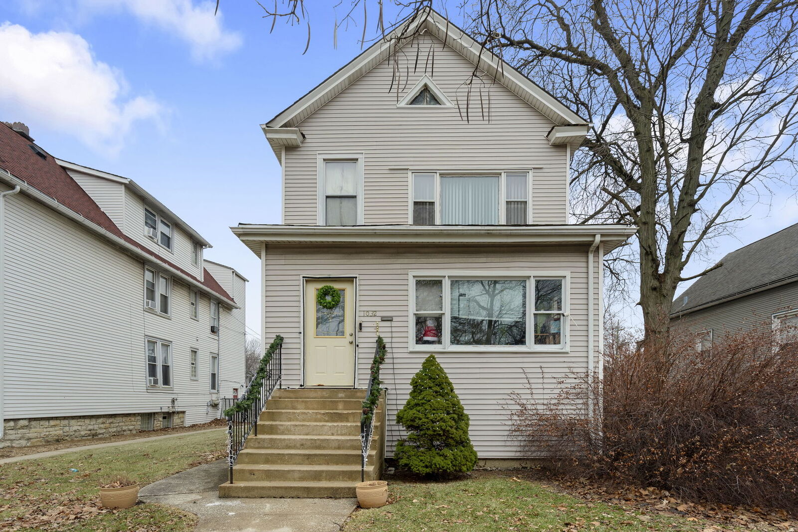 Property Photo:  1032 S Maple Avenue  IL 60304 