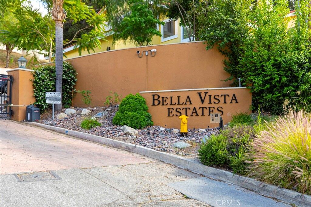 Property Photo: 23811 Bella Vista Dr CA 91321