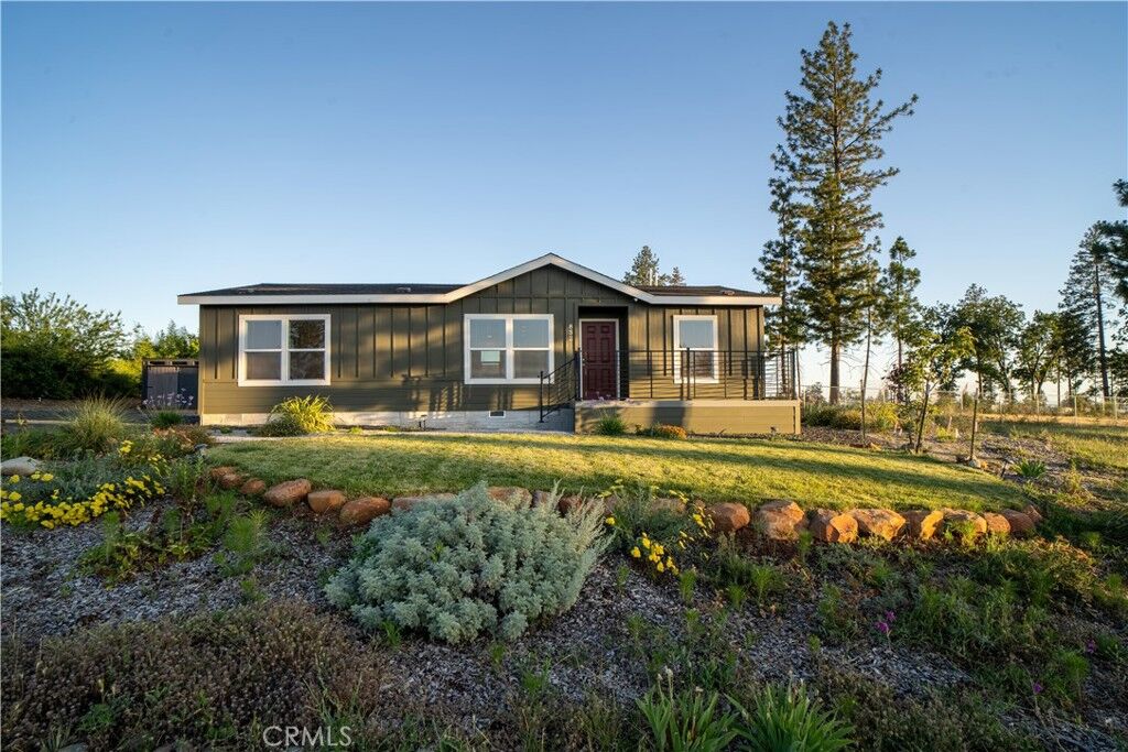 Property Photo:  832 Fawndale  CA 95969 