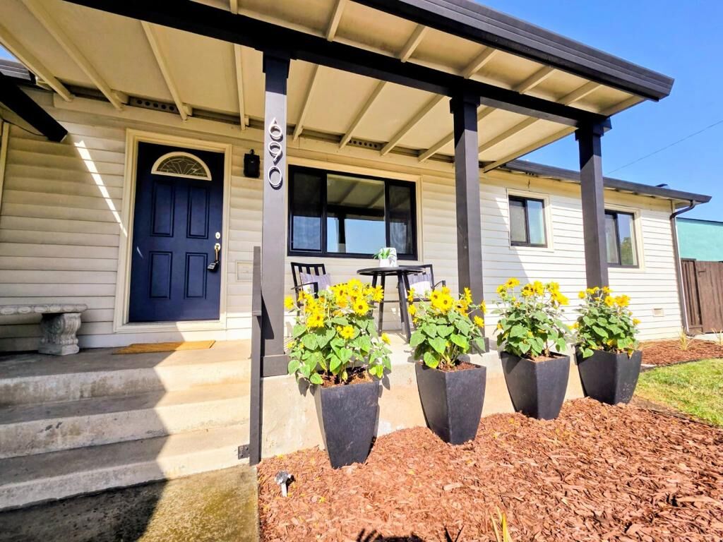 Property Photo:  690 Catala Court  CA 95050 