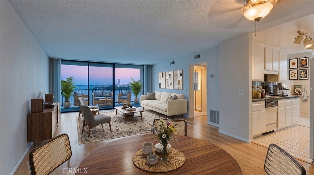 Property Photo: 1140 E Ocean CA 90802