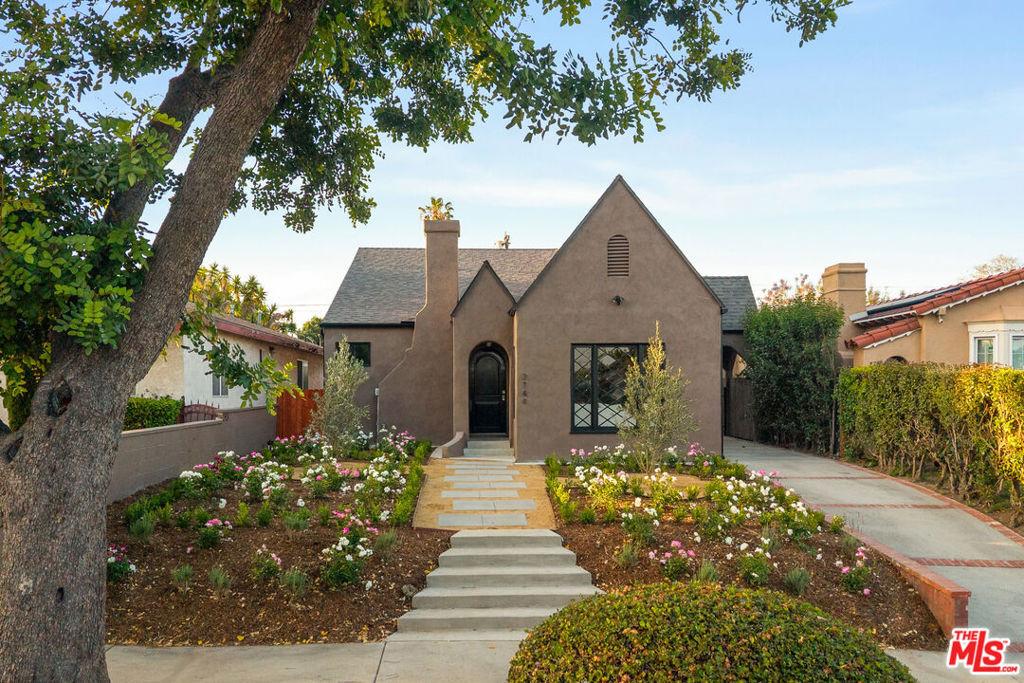 Property Photo:  3749 W 59th Street  CA 90043 