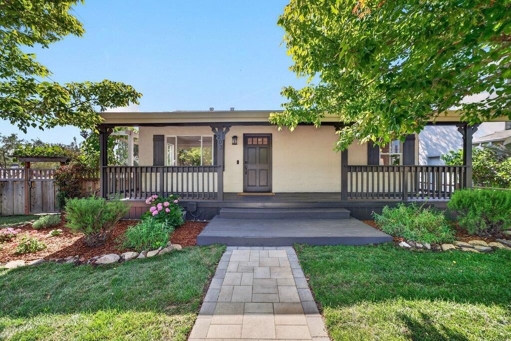 Property Photo:  203 San Juan Avenue  CA 95062 