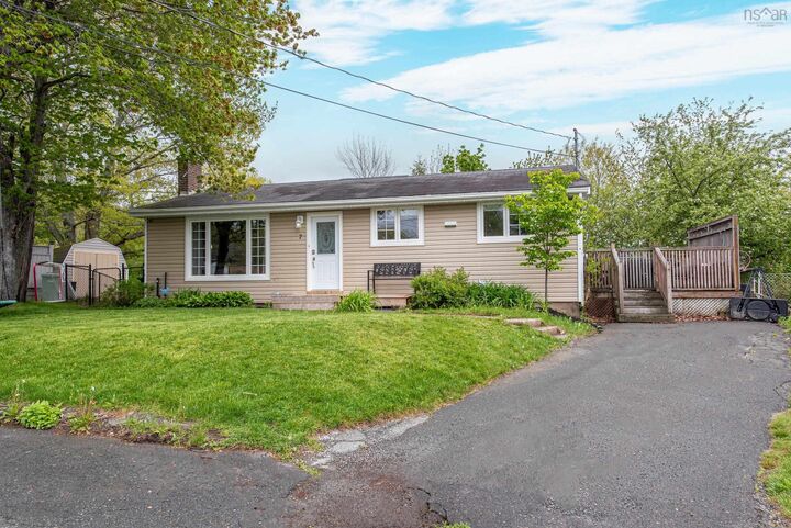 Property Photo:  7 Karen Court  NS B2X 2K1 