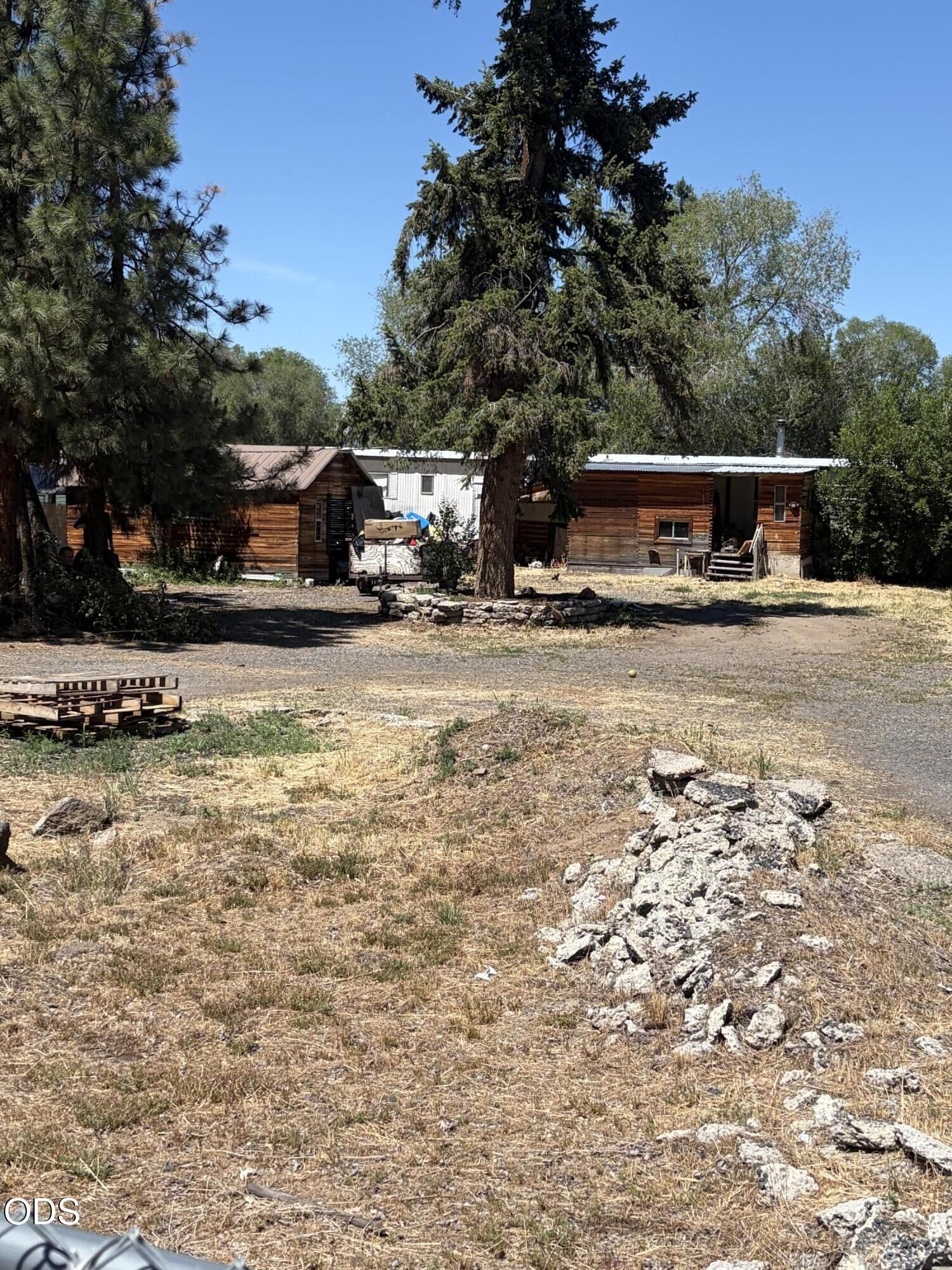 Property Photo:  1757 SE Paulina Highway  OR 97754 