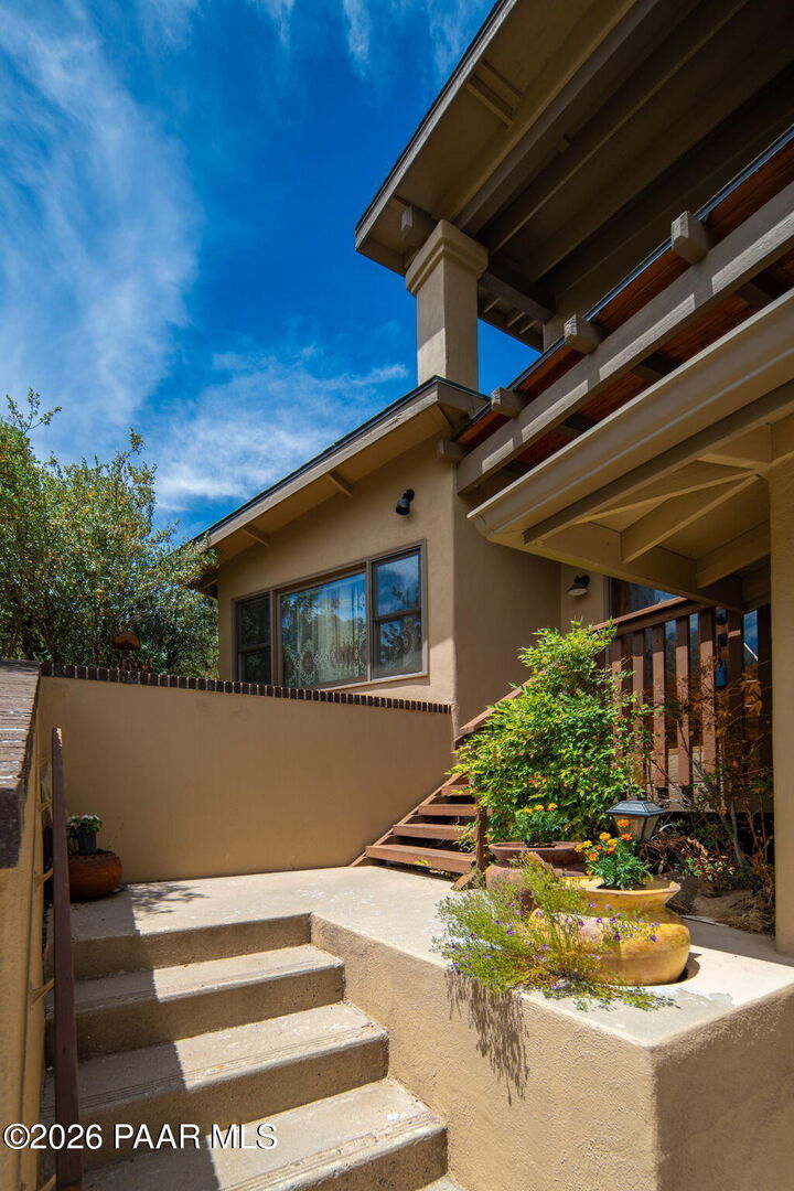 Property Photo:  616 Thunderbird Drive  AZ 86303 