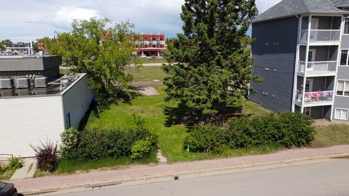 Property Photo: 9716 100 Avenue AB T8V 0T4