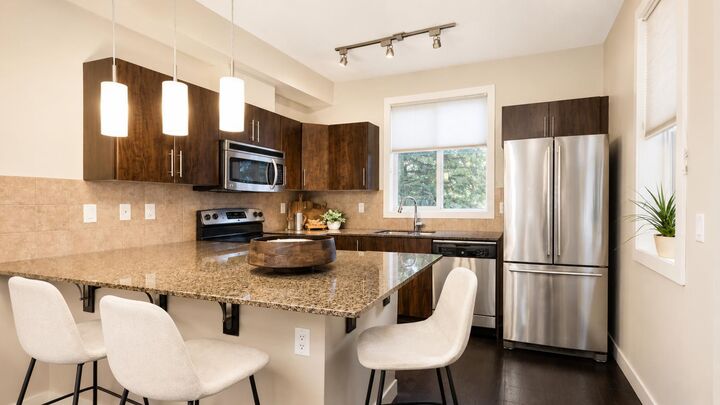 Property Photo: 2727 28 Avenue SE 148 AB T2B 0L4