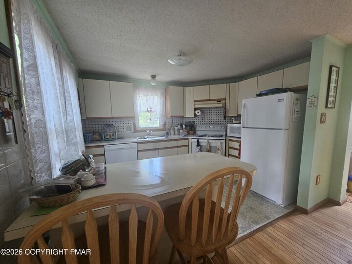 Property Photo: 7193 Winnebago Drive PA 18347