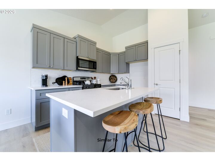 Property Photo:  231 SW Goldfinch Ln  OR 97818 