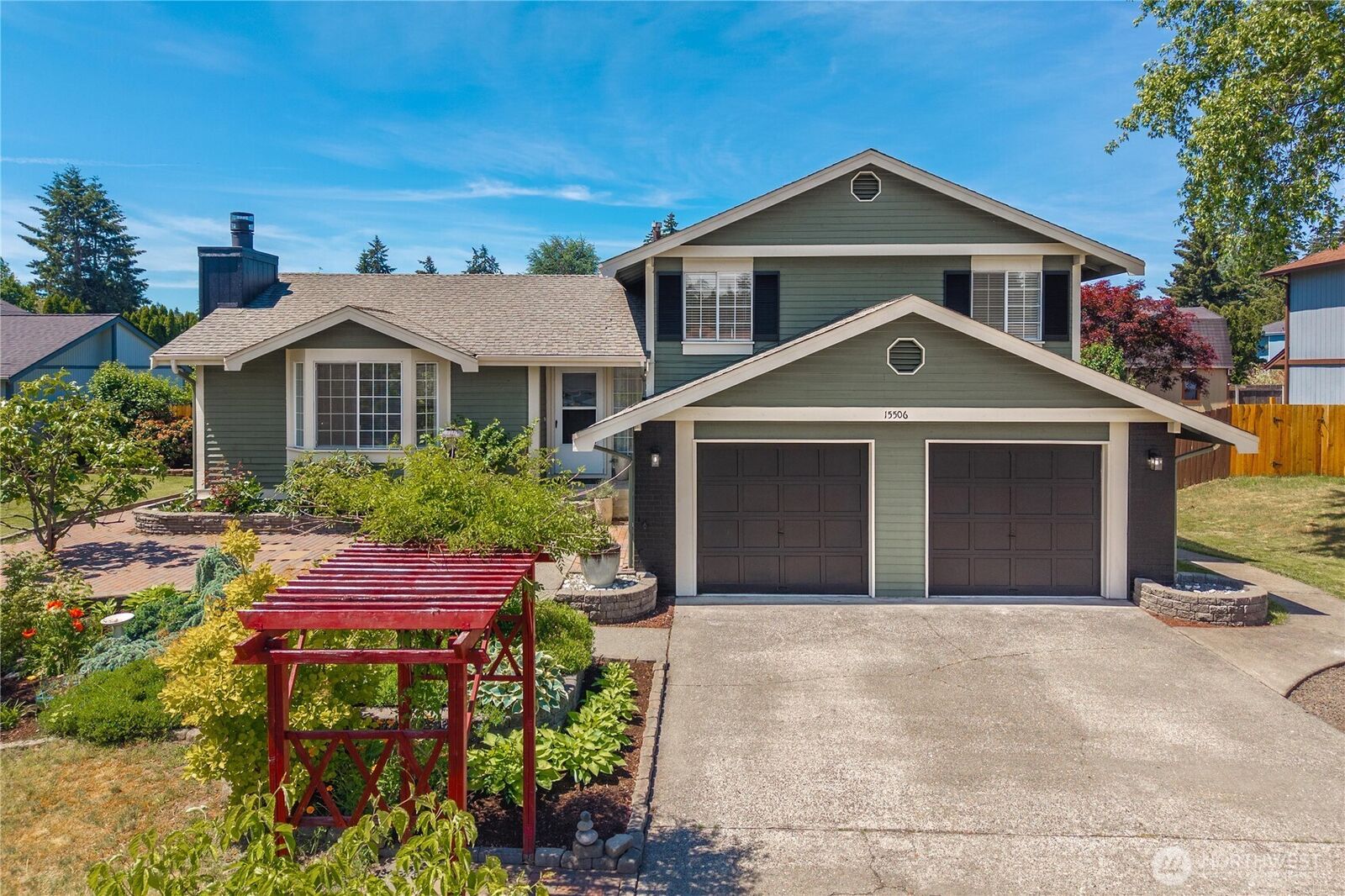 Property Photo:  15506  20th Avenue Ct E  WA 98445 