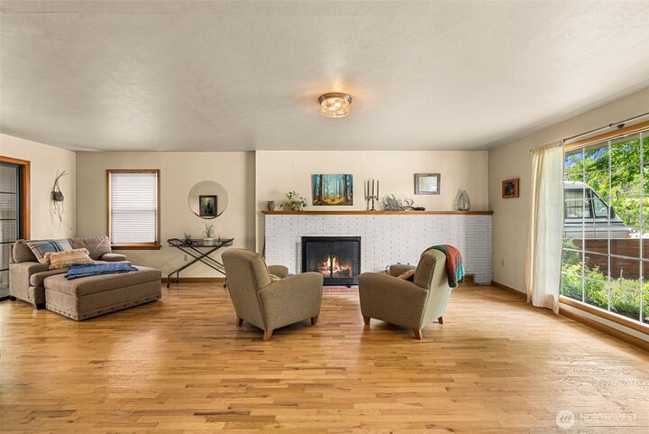 Property Photo:  19 N  Garfield Avenue  WA 98801 
