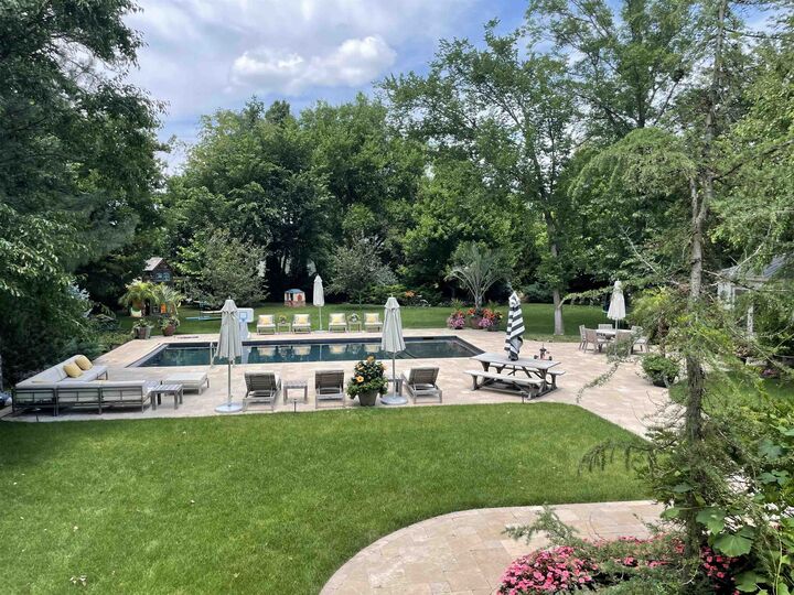 Property Photo: 8304 E Bridlewood KS 67206