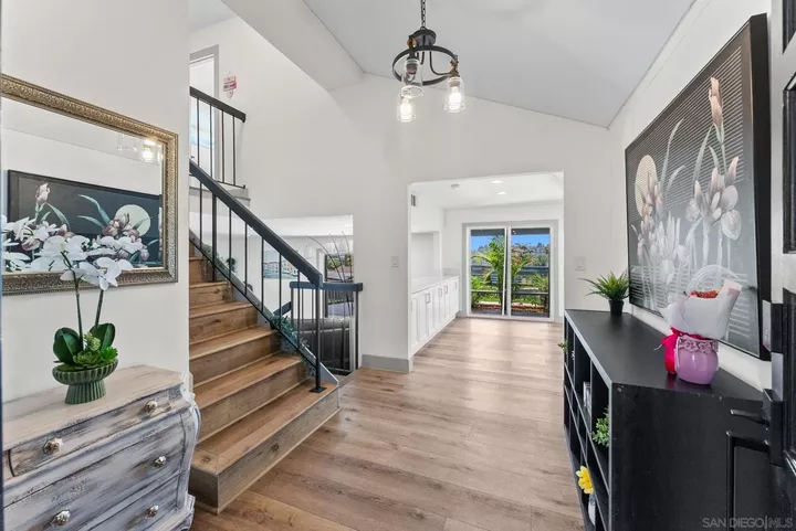 Property Photo:  10111 Cliffwood Dr  CA 91941 