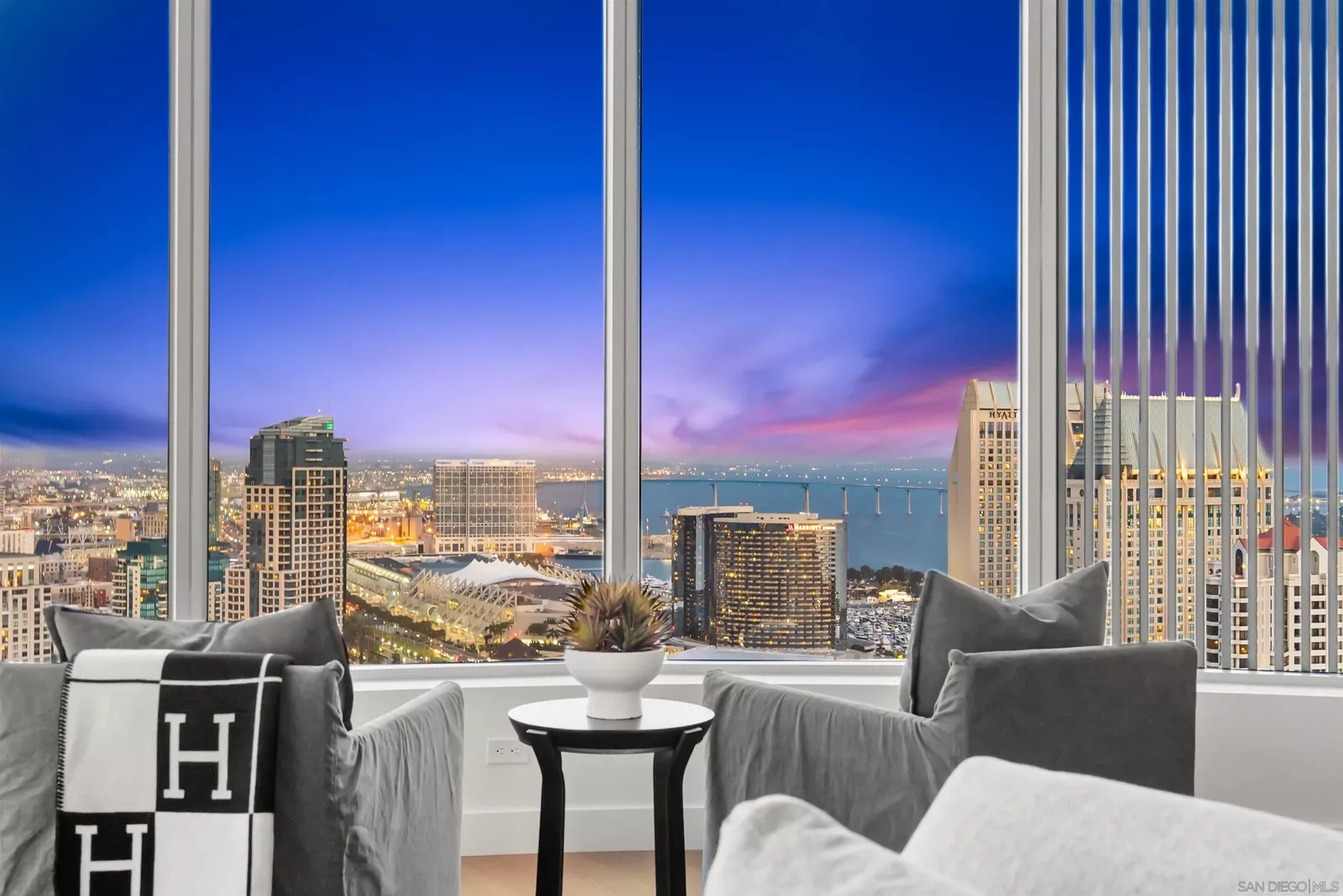 Property Photo:  888 W E Street 3904  CA 92101 