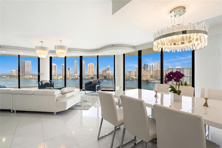 Property Photo:  2800 Island Blvd 1605  FL 33160 