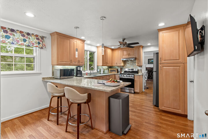 Property Photo:  15 Ledgecrest Terrace  CT 06040 