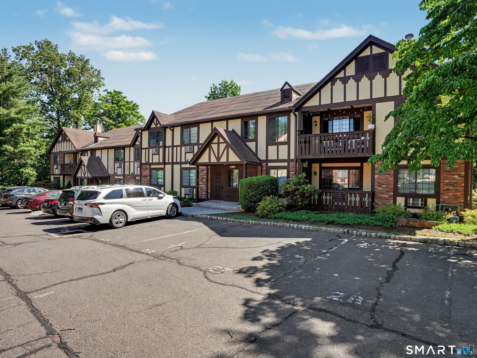 Property Photo:  31 Teresa Place 31  CT 06606 
