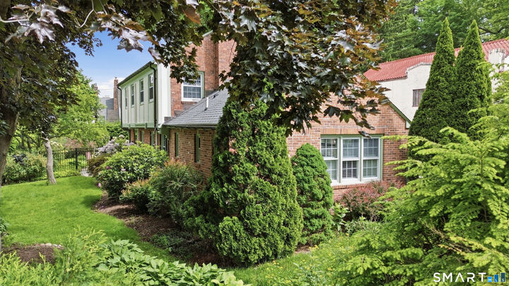Property Photo: 104 Newport Avenue CT 06107