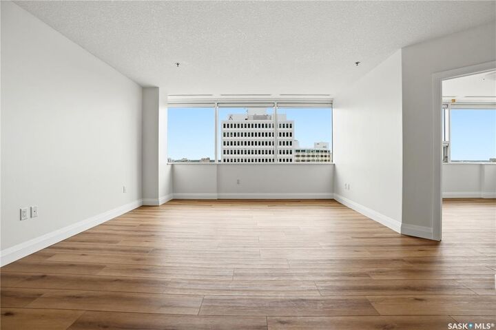 Property Photo: 1914 Hamilton Street 1106 SK S4P 3N6