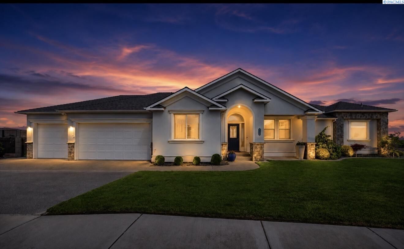 Property Photo:  505 Thebes St.  WA 99353 