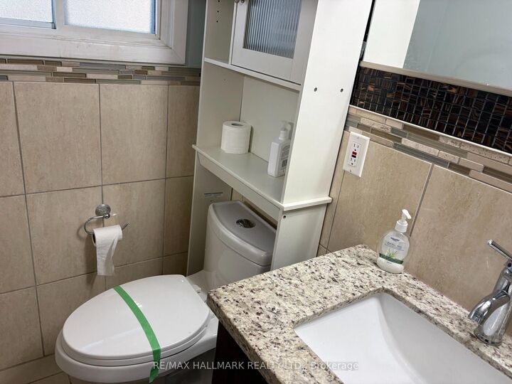 Property Photo: 117 William Street ON L4A 1B3