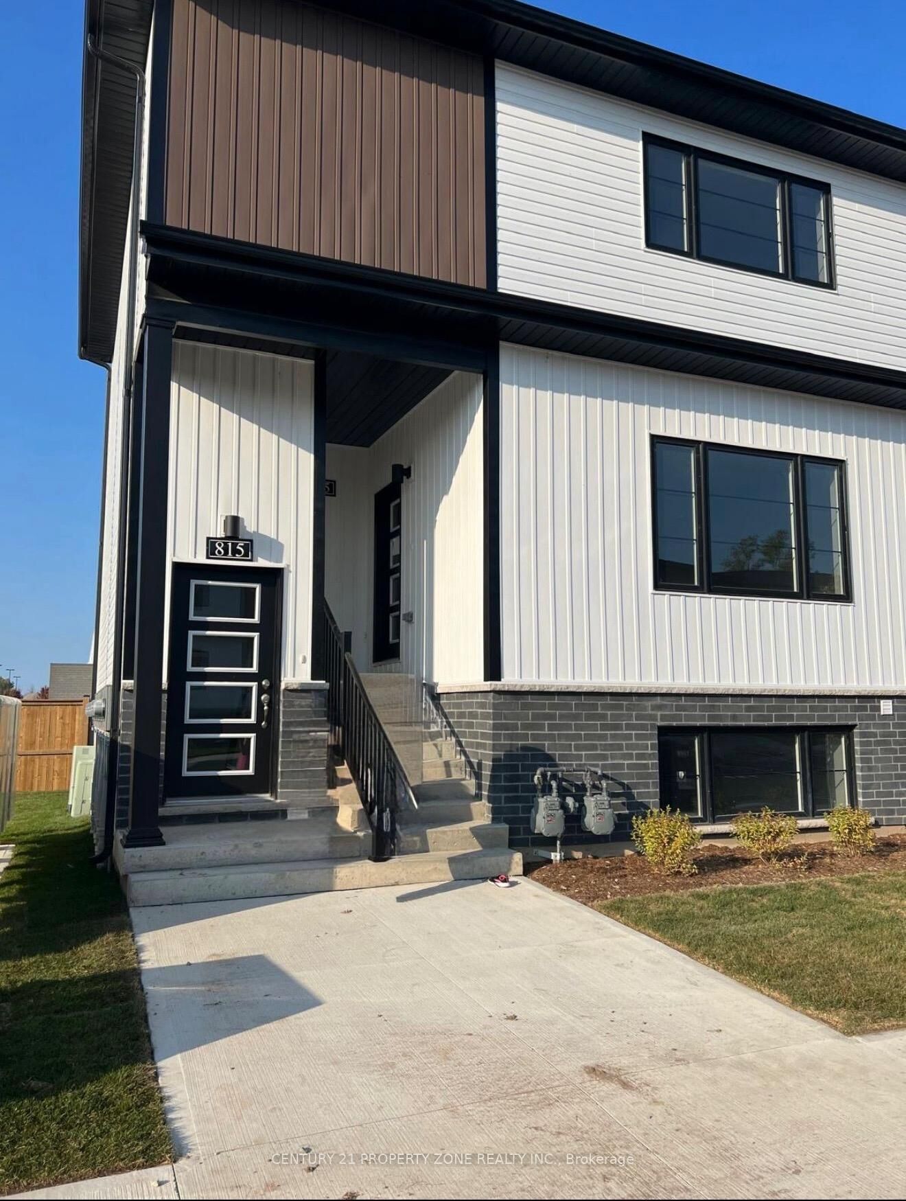 Property Photo: 4263 Fourth Avenue 815 ON L2E 0C2