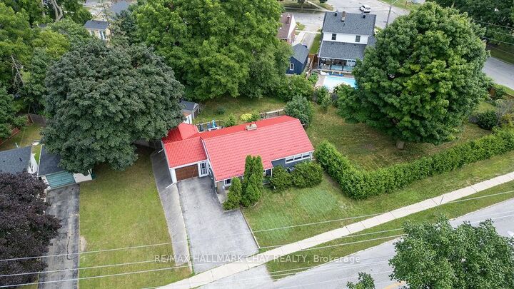 325 Innisfil Street — photo 1