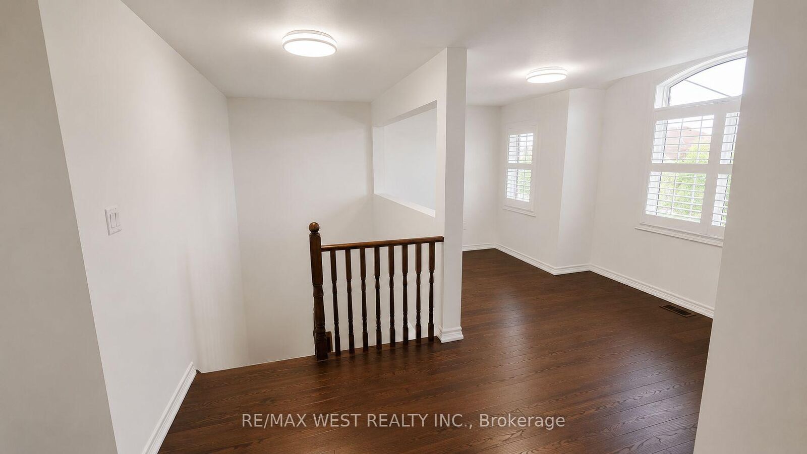 Property Photo: 73 Eakin Mill Road ON L6E 1N9