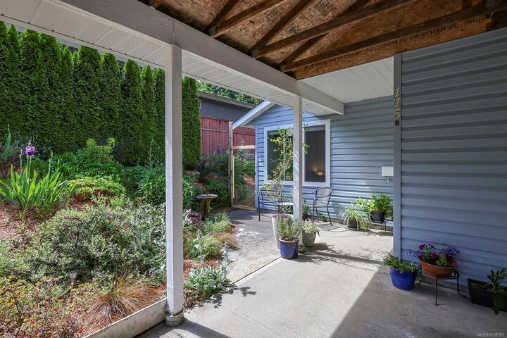 Property Photo:  175 Willemar Ave #B  BC V9N 3L3 