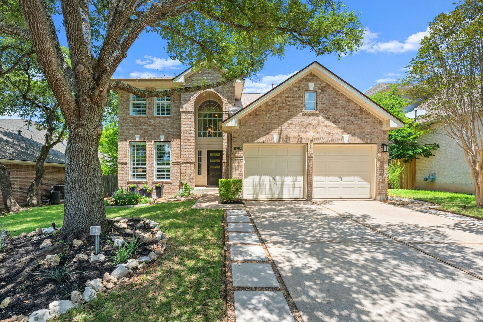 Property Photo: 11318 Pompey Court TX 78739