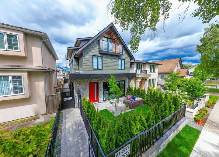 Property Photo: 2777 E 27th Avenue 1 BC V5R 1N4