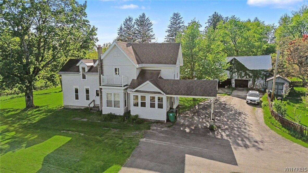 Property Photo:  400 Franklin Street  NY 14141 