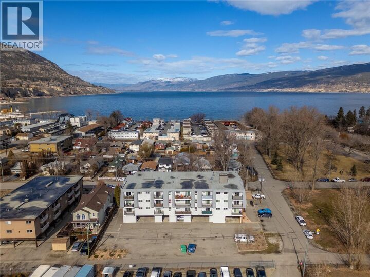 Property Photo: 922 Dynes Avenue 301 BC V2A 7X7