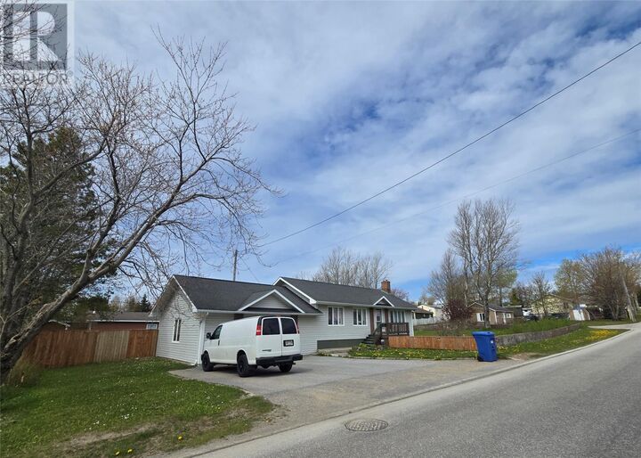 5-7 Maple Street — photo 1
