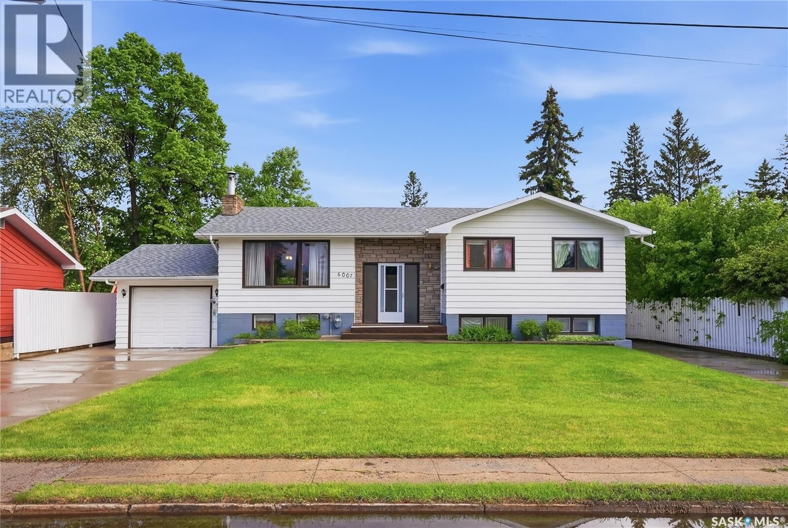 Property Photo: 6007 4th Street SK S0K 3R0