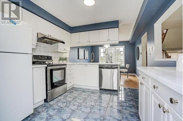 Property Photo:  5535 Glen Erin Drive 48  ON L5M 6H1 
