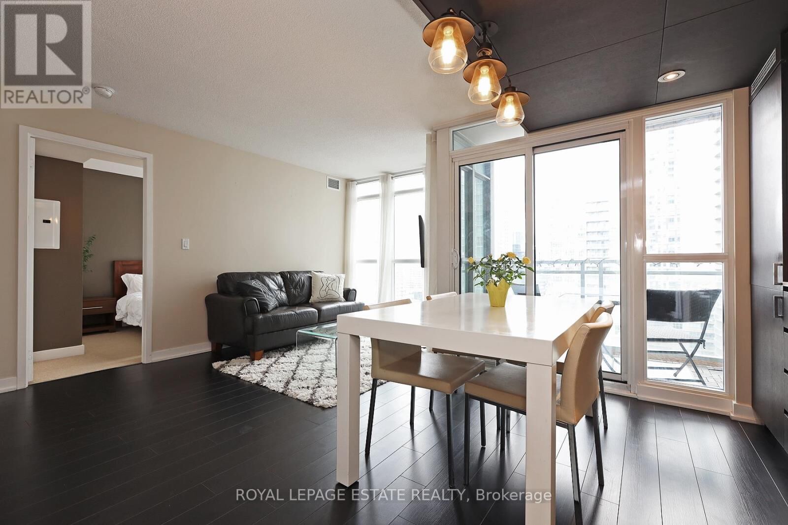 Property Photo:  10 Capreol Court 1701  ON M5V 4B3 