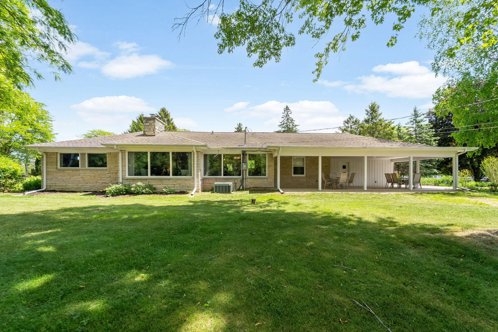 Property Photo:  11355 N Rosewood Dr  WI 53092 
