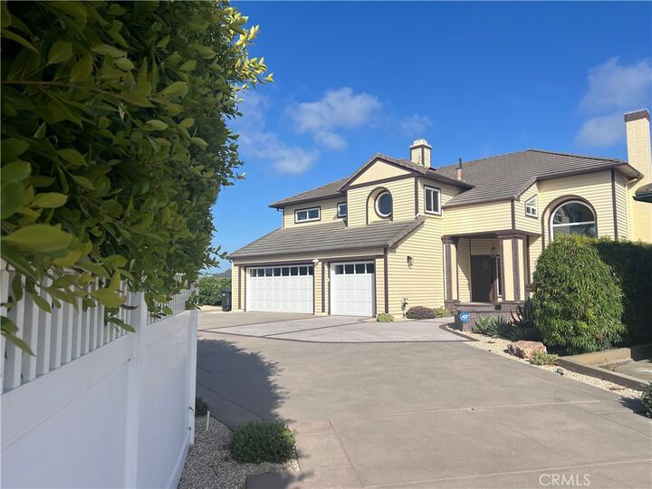 Property Photo:  2001 Via Aguila  CA 92673 
