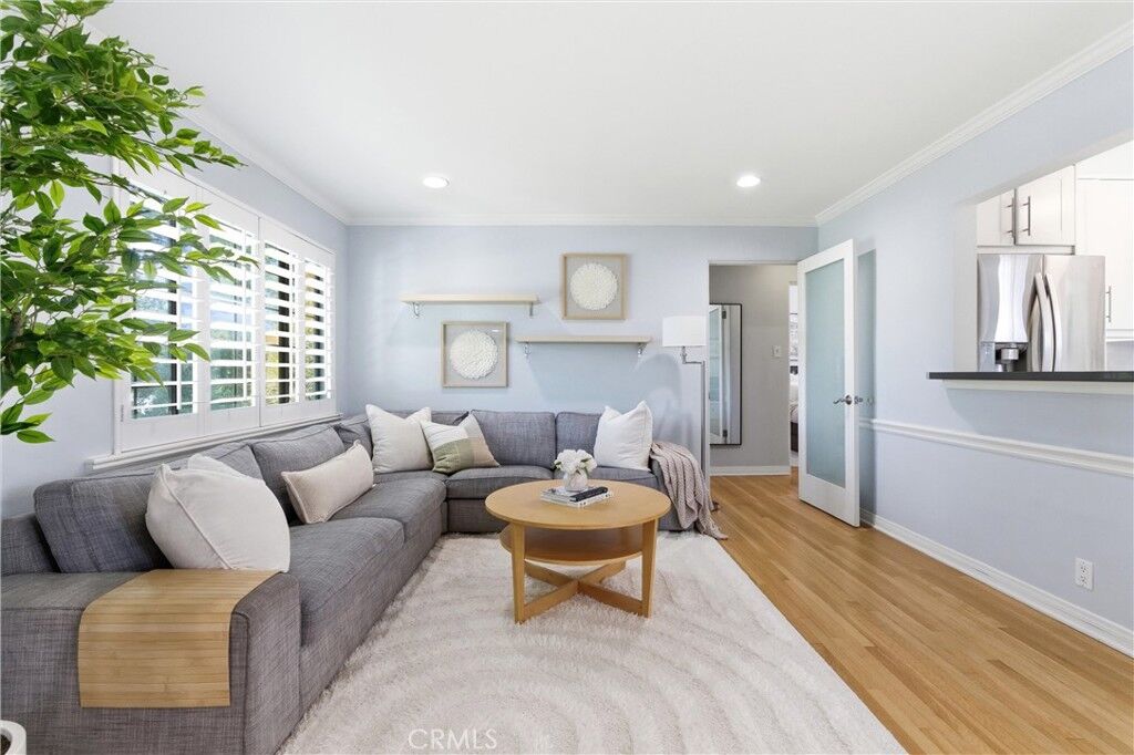 Property Photo:  526 N Toluca Park Drive  CA 91505 