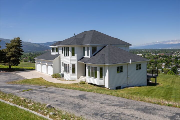 Property Photo: 4607 Hillview Way MT 59803