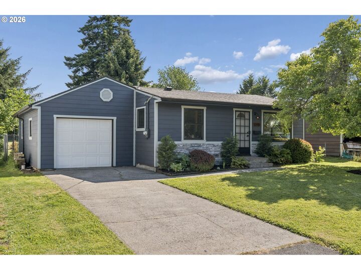 Property Photo:  10910 NE Knott St  OR 97220 