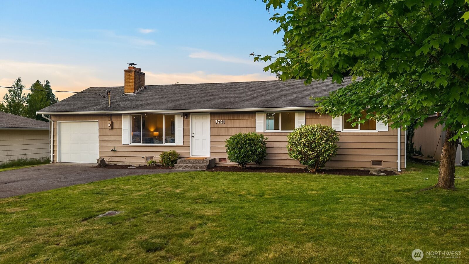 Property Photo:  7721  Tyee Road  WA 98203 