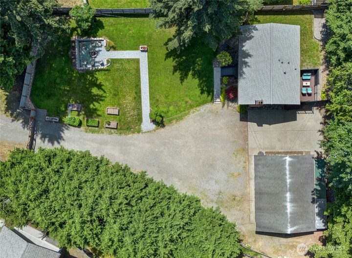 Property Photo:  6507  185th Avenue E  WA 98391 